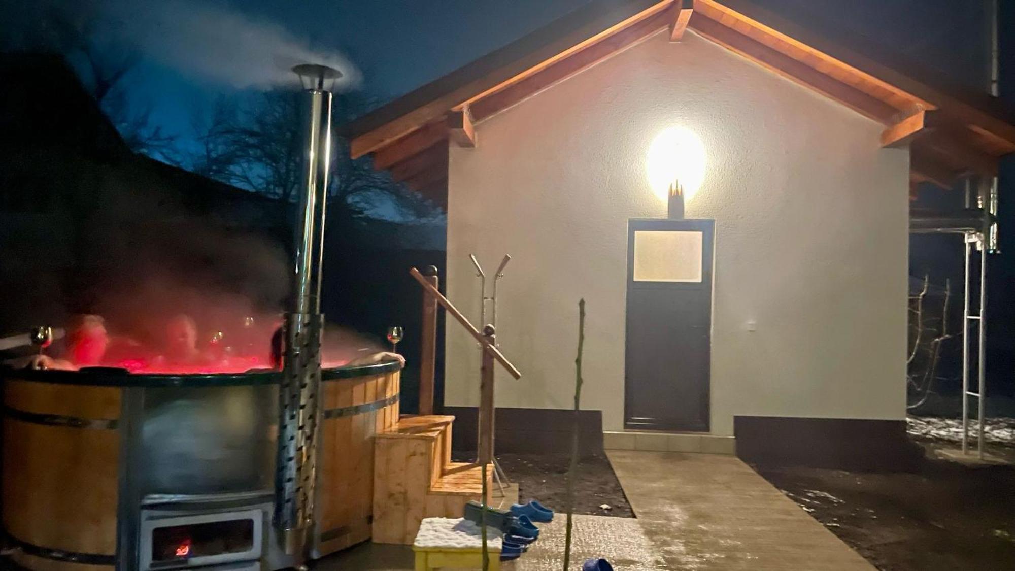 Pensiunea Tania-Nora Alexandru cel Bun Exterior foto