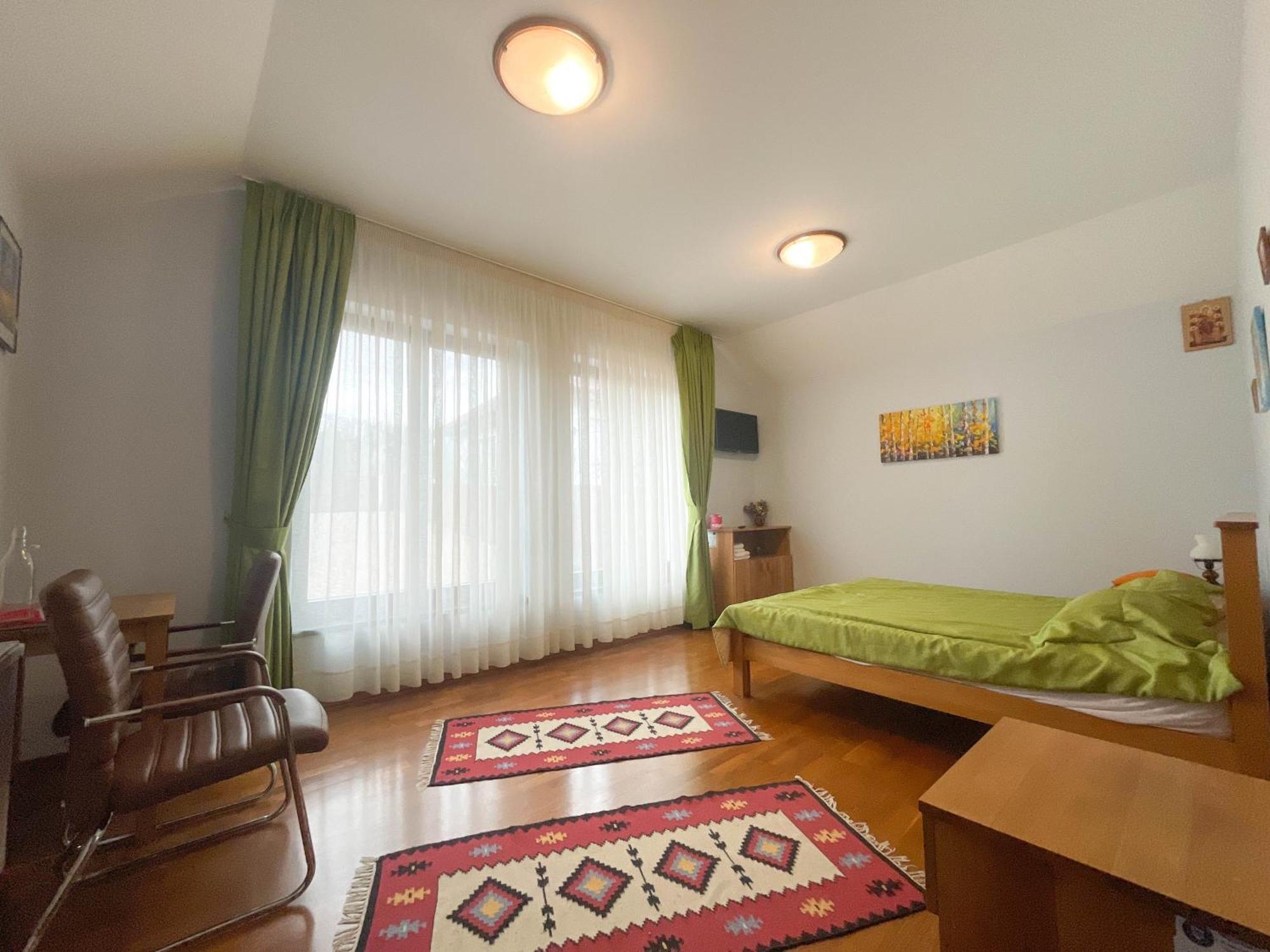 Pensiunea Tania-Nora Alexandru cel Bun Exterior foto
